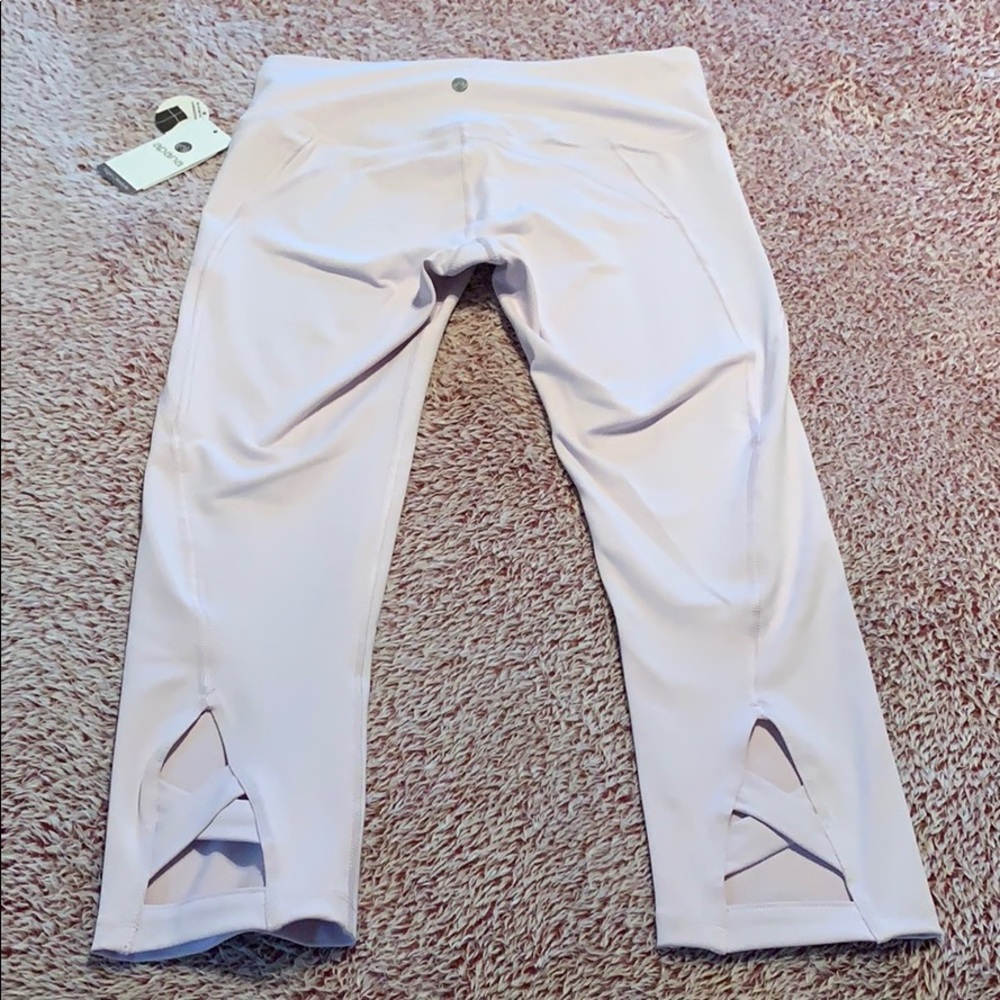 NWT Yoga Leggings 🧘🏻‍♀️